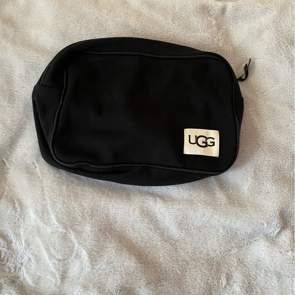 UGG Duffield black soft travel pouch